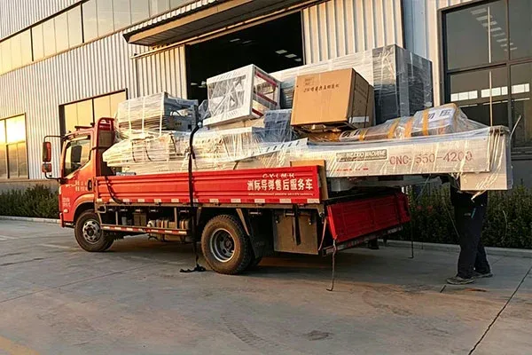 Σε τι μπορεί να χρησιμοποιηθεί ο βιομηχανικός εξοπλισμός επεξεργασίας αλουμινίου τοίχου κουρτινών;