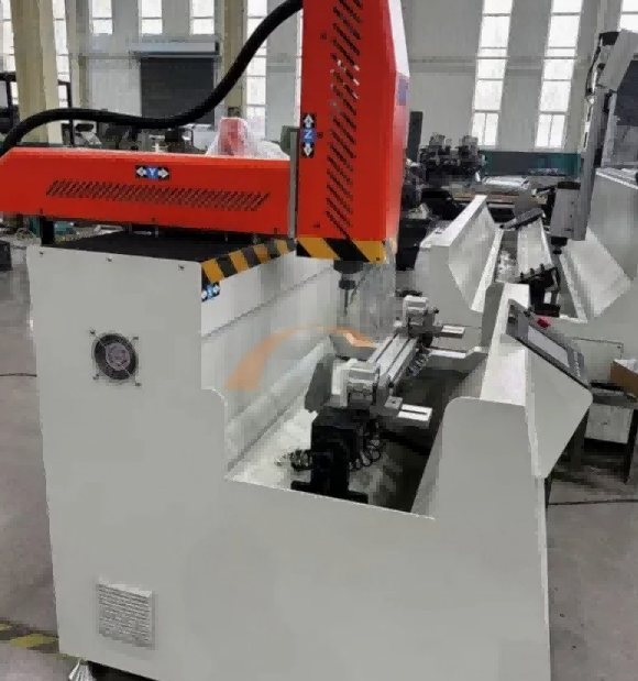 Κέντρο κατεργασίας CNC ακριβείας υψηλής ακαμψίας 800 mm για βιομηχανικά προφίλ αλουμινίου μεγάλης διατομής